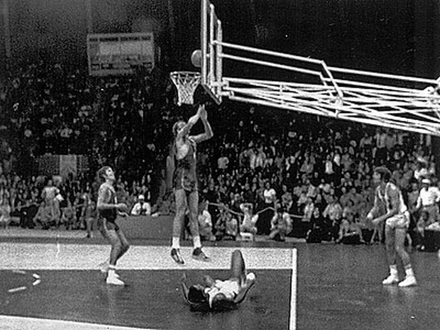 Игры 1972 баскетбол. Баскетбол Мюнхен 1972 СССР США.