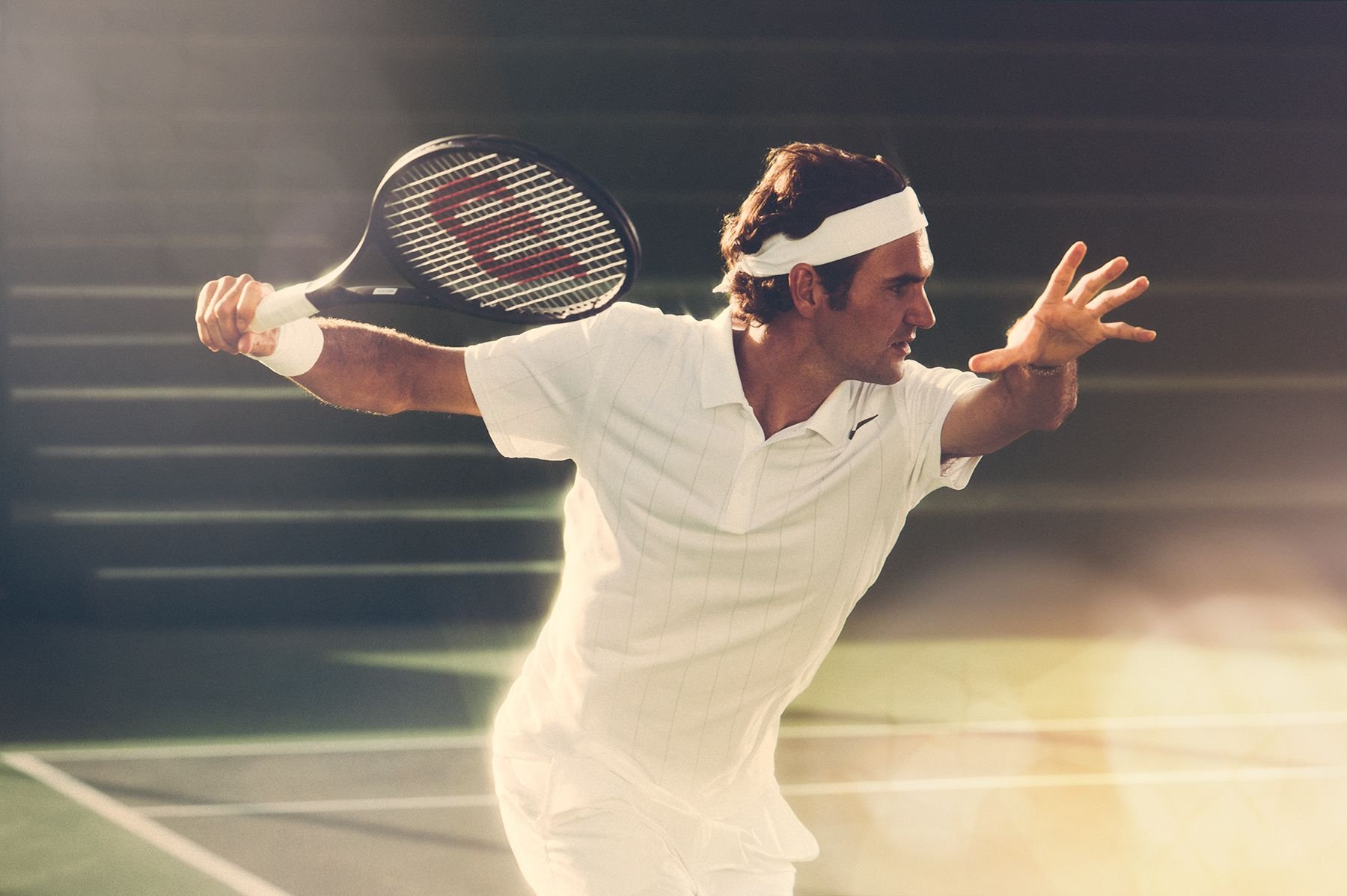 Теннисный игрок. Роджер Федерер с длинными волосами. Роджер Федерер Уимблдон. Роджер Федерер на корте. Теннис фотосессия Федерера.