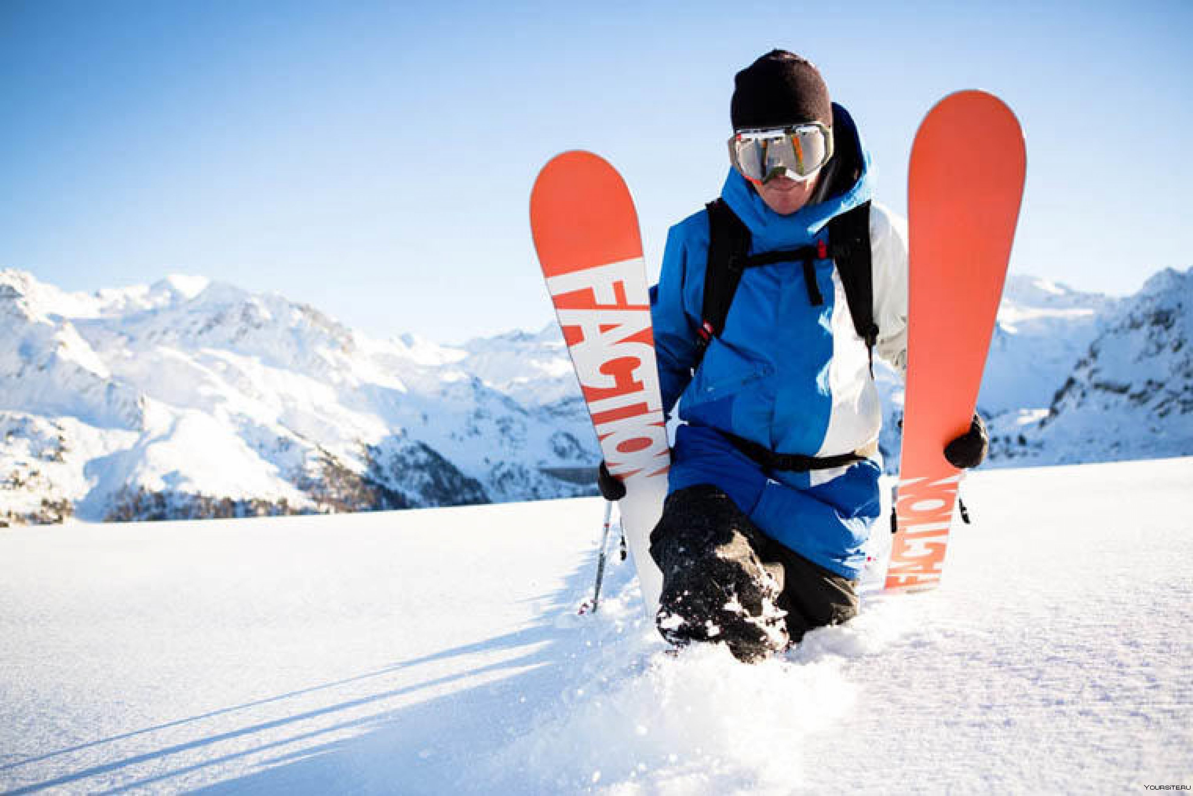 Skiing where. Candide Thovex лыжник. Кандид Товекс. Горные лыжи и сноуборд. Горнолыжники и сноубордисты.
