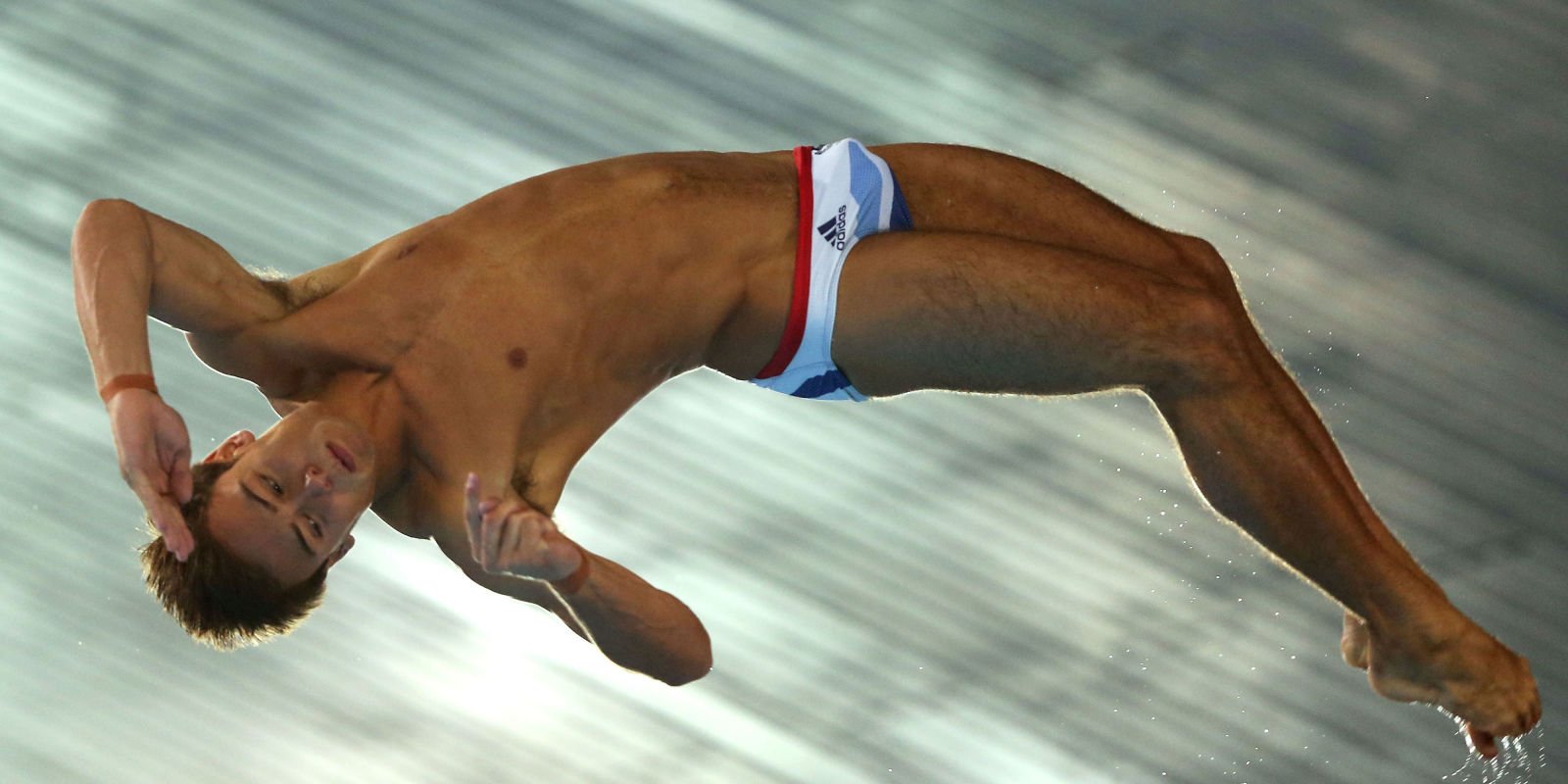 Юноши в спорте. Tom Daley 2012. Tom Daley - прыгун в воду..