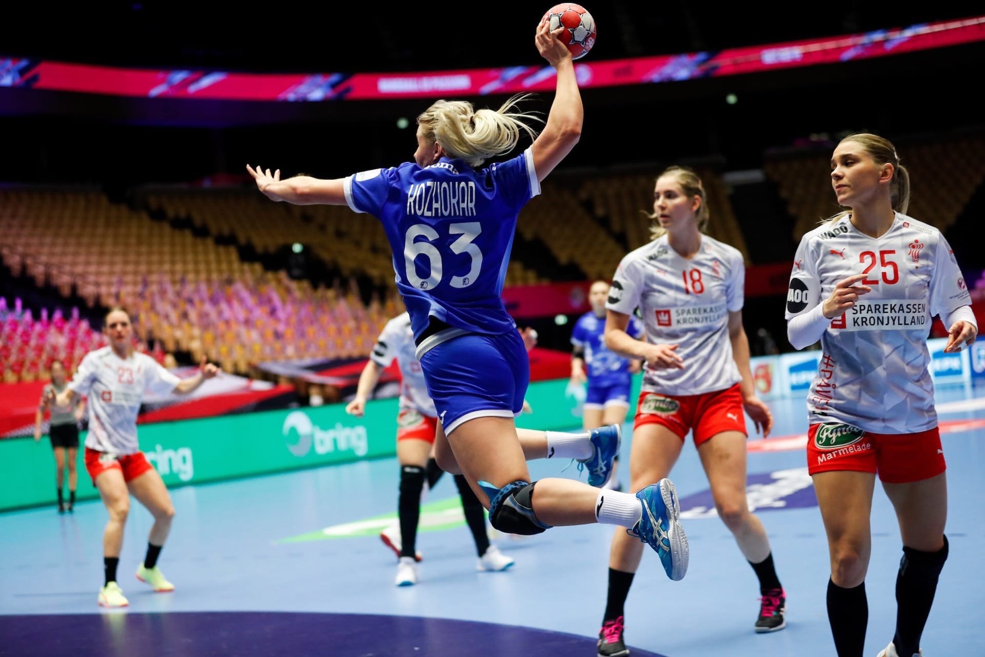 Гандбол женщины россия сегодня. Сборная России по гандболу женщины 2020. Женская сборная России по гандболу гандболистки.