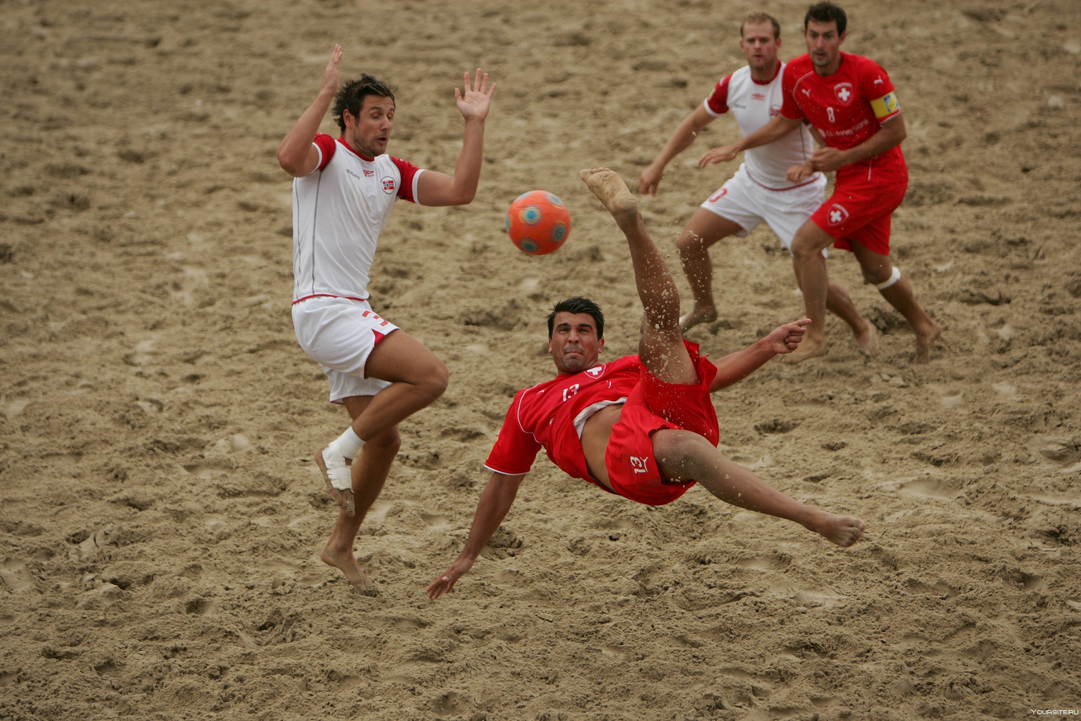 Классический футбол в новом свете. Пляжный футбол. Футбол на песке. Пляжный мини футбол. Разновидности футбола.