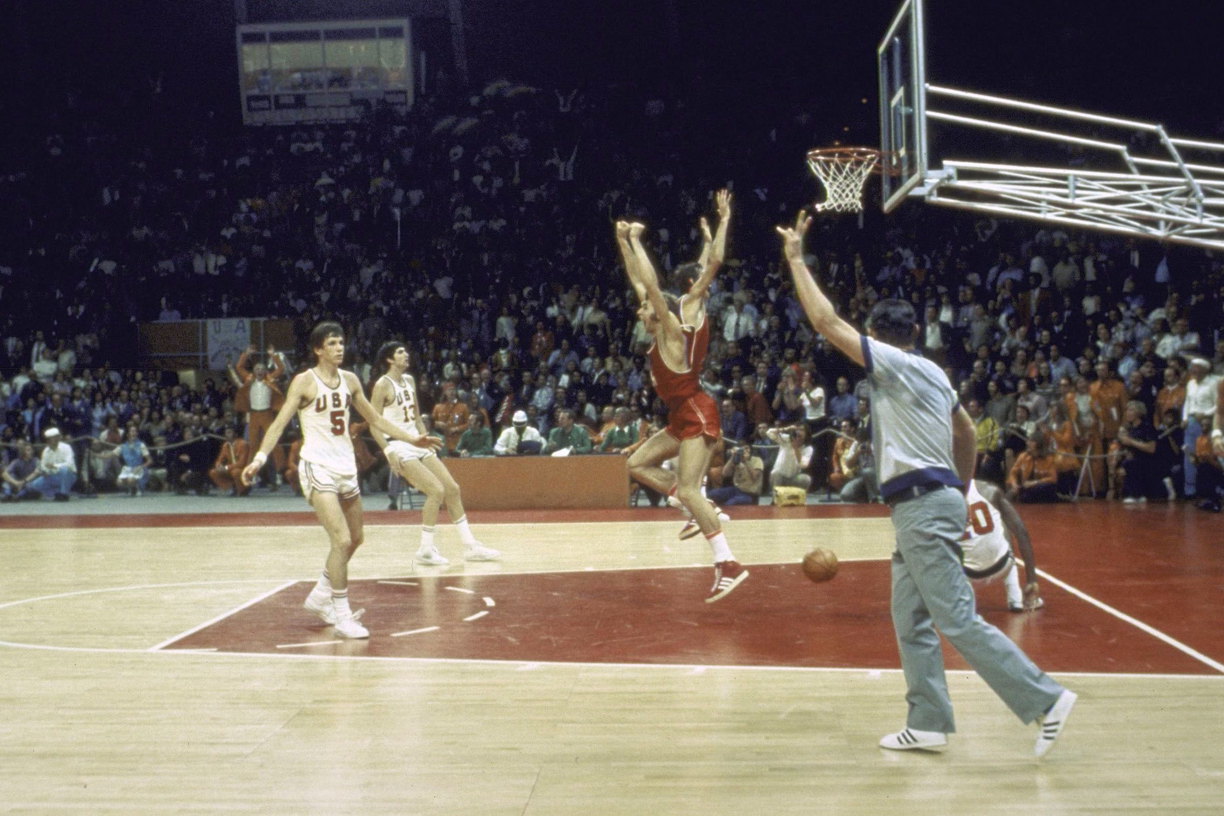 Сборная ссср по баскетболу игры. Баскетбол 1972 финал СССР США. Баскетбол Мюнхен 1972 СССР США.