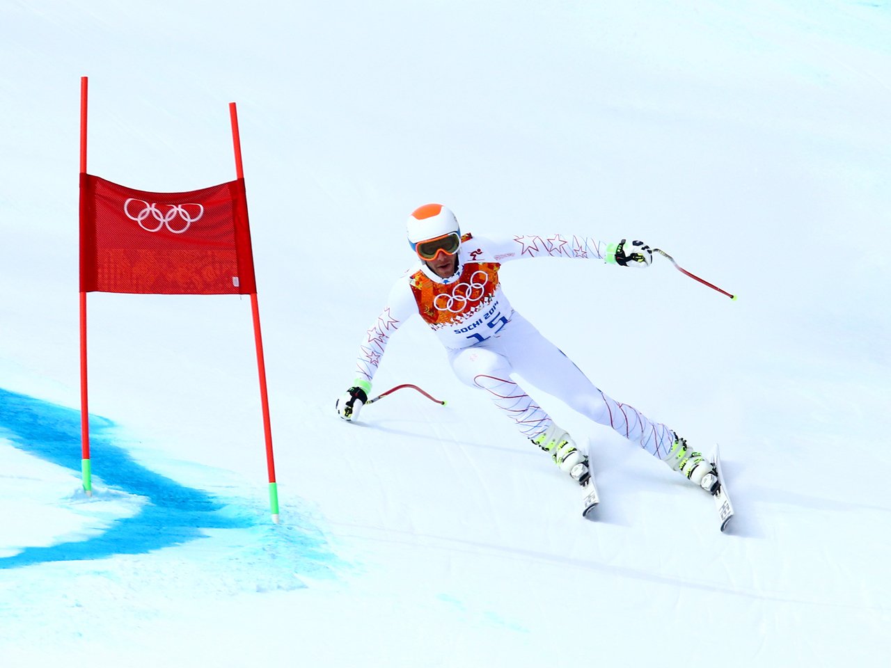 Ои лыжные. Горнолыжный спорт. Горнолыжный спорт флажки. Лыжник. Олимпийские горные лыжи.