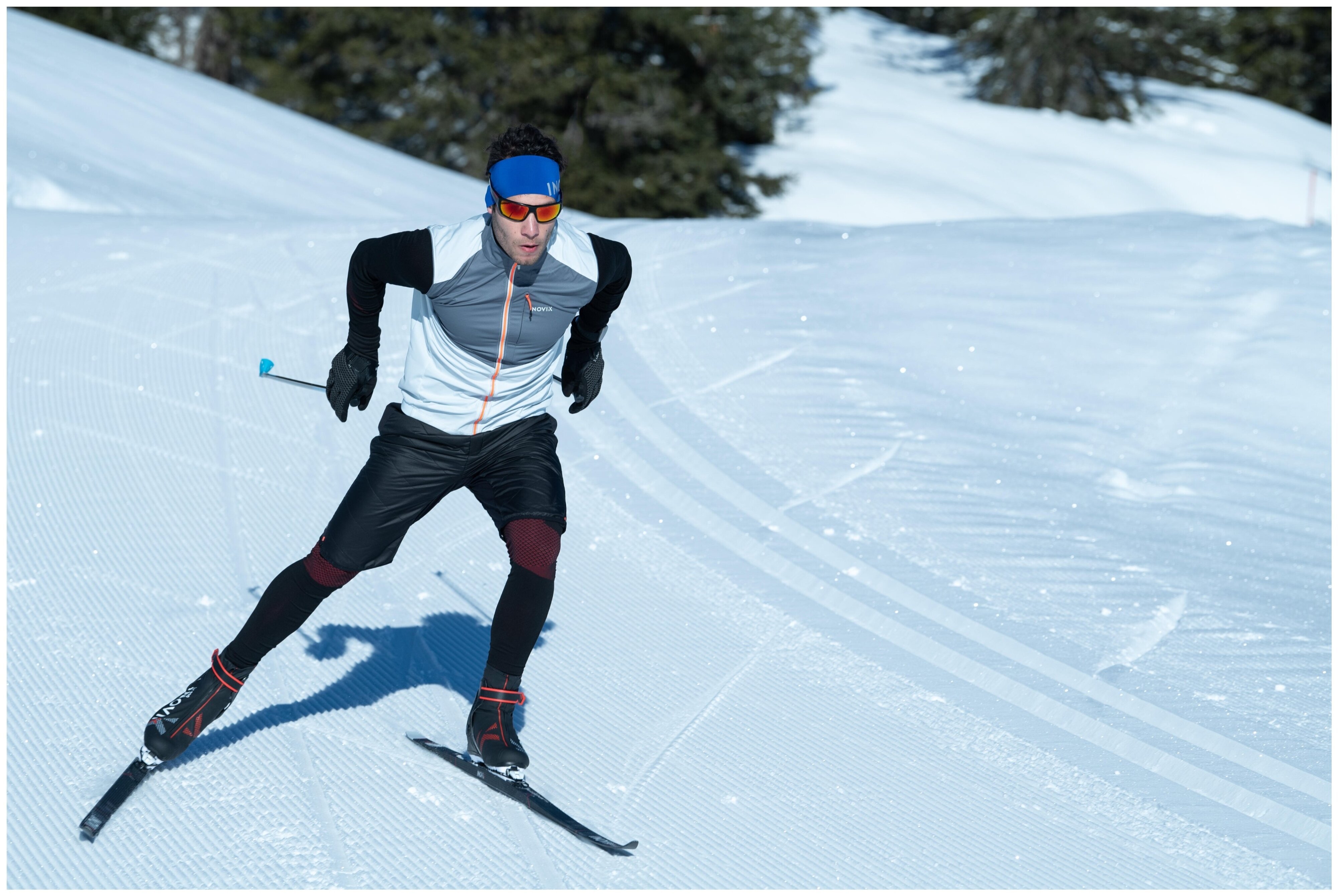 Лыжники классический ход. Лыжи XC S Ski 50 INOVIK. Ботинки для беговых лыж для конькового хода черно-красные XC S Boots 900 INOVIK. Лыжи беговые ботинки Decathlon. Коньковый ход на лыжах.