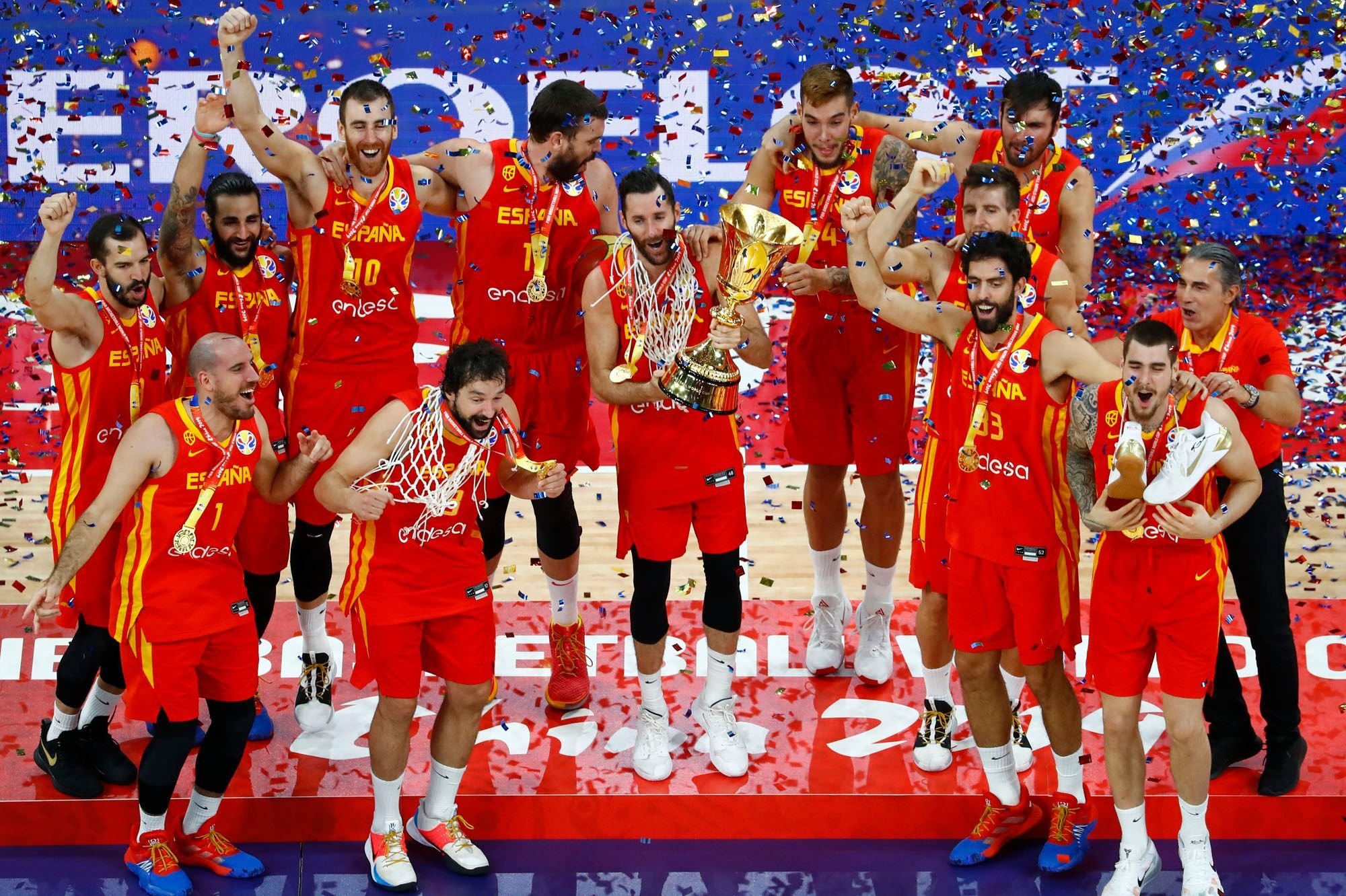 Сколько раз становилась чемпионом сборная команда испании. Баскетболист сборной Испании Игнасио Солозабал. Сборная Испании по баскетболу.