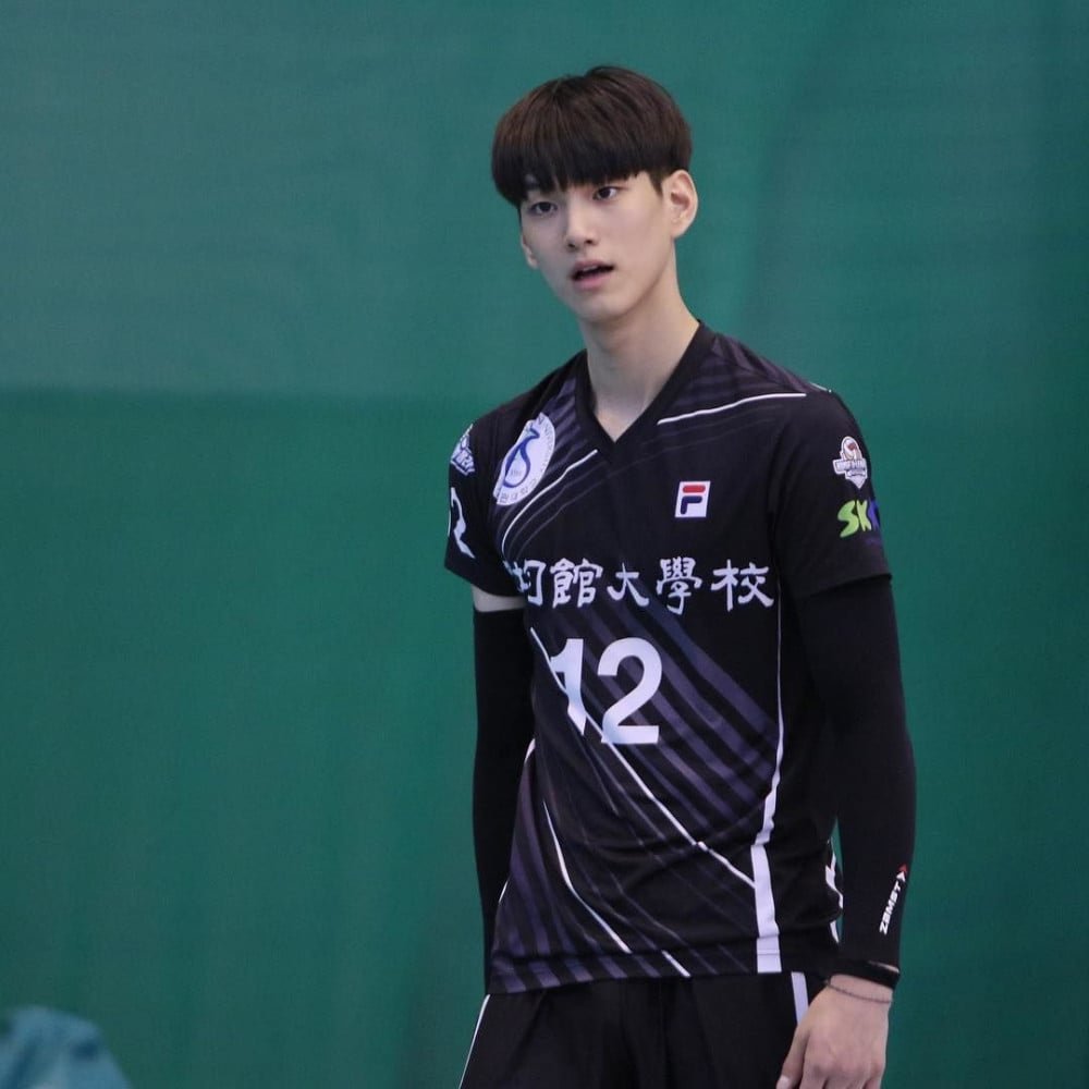 Кореец волейболист