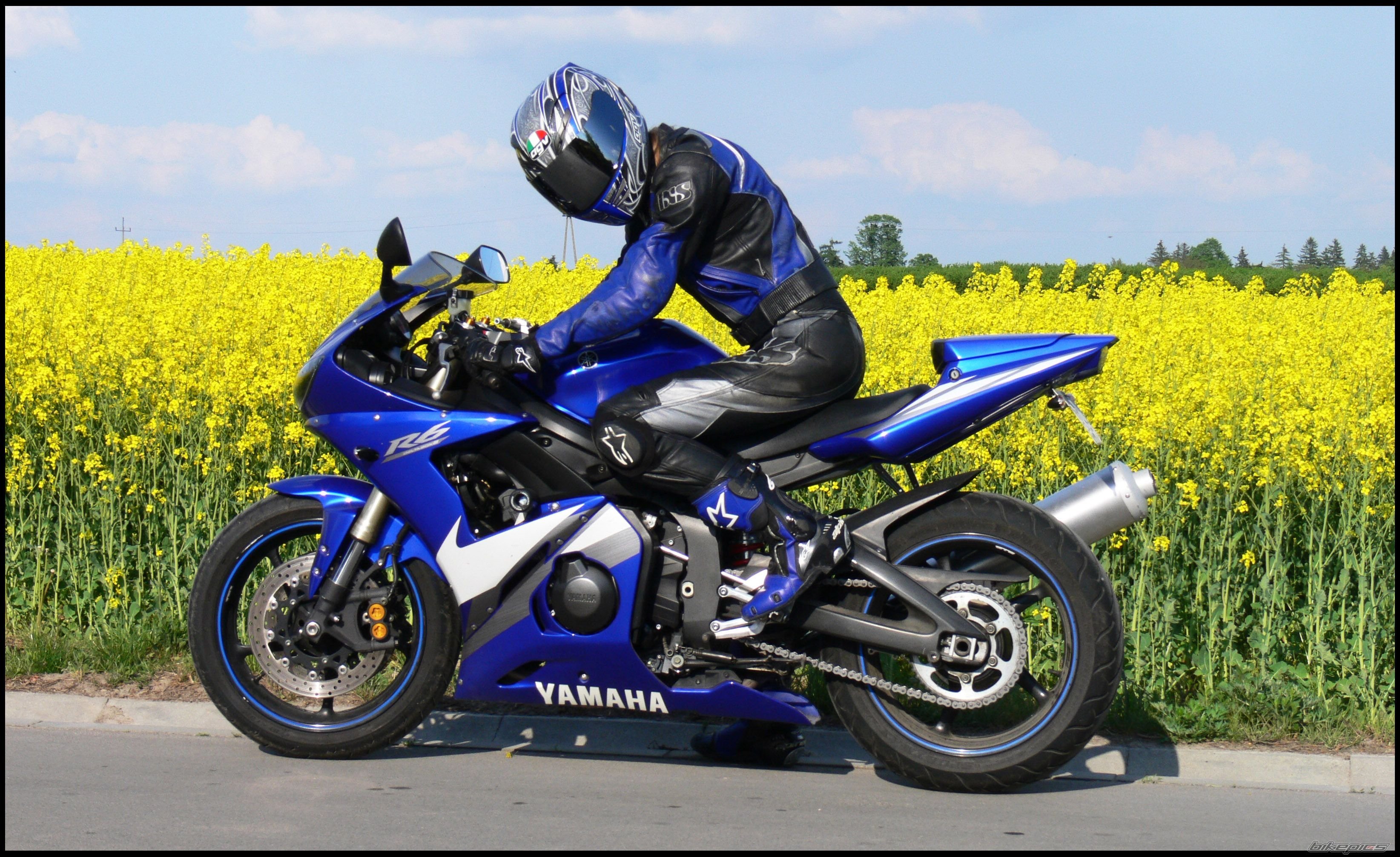 Включи байки синие. Yamaha YZF-r6. Yamaha YZF r6 2020. Yamaha r6 2005. Ямаха р6 синий.