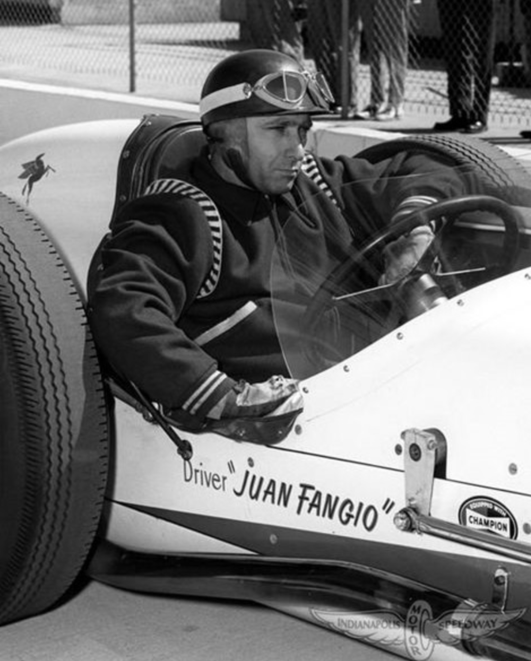 Хуан мануэль фанхио. Мануэль Фанхио. Хуан Фанхио. Фанхио гонщик. Хуан Мануэль Фанхио аргентинский автогонщик.